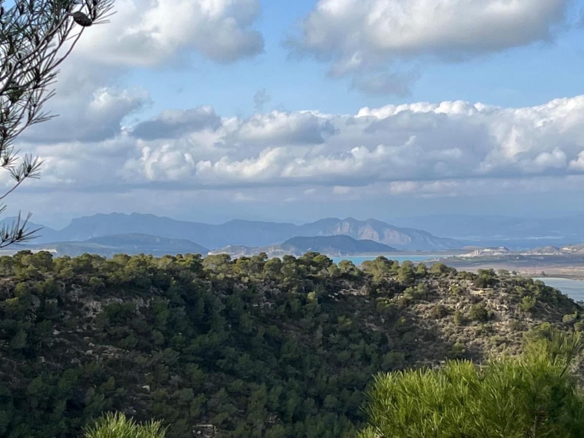 Apartment. Excellent Location For Golfers, Cyclists And Hikers Apartment